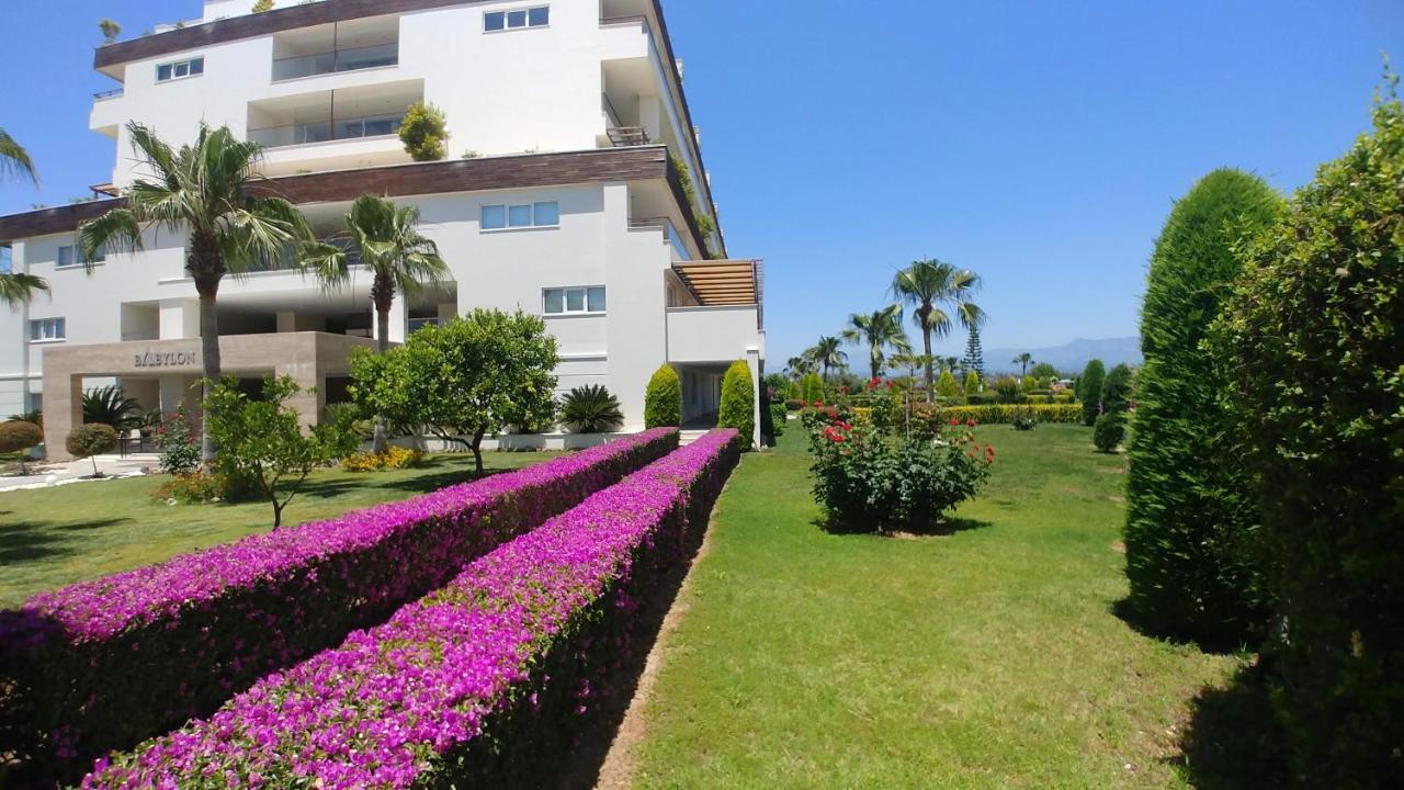 Babylon Luxury Villa With Private Pool And Indoor Heated Pool Side Exterior foto